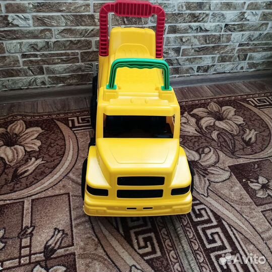 Машина детская