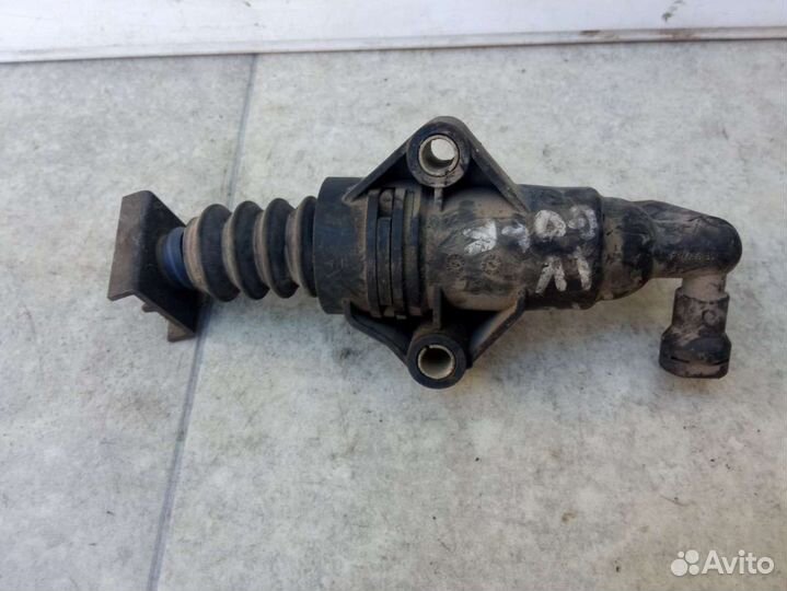 Цилиндр сцепления рабочий Volkswagen Golf 4 1J0721