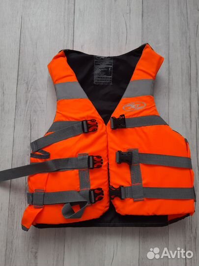 Спасательный жилет