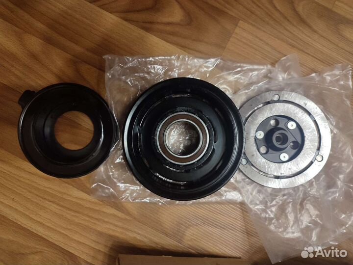 Qashqai J10 / Almera 2 /Megan муфта компрессора