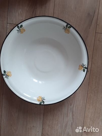 Тазы эмалированные