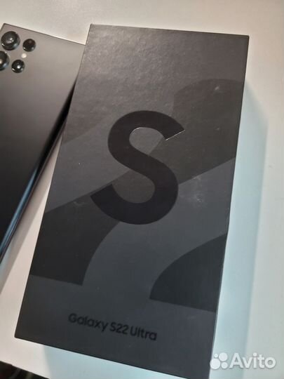 Samsung Galaxy S22 Ultra, 12/256 ГБ