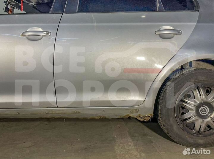 Volkswagen Jetta V пороги