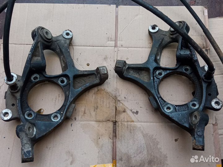 Кулак поворотный задний Mercedes W211