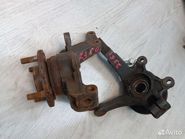 Кулак правый левый Nissan Micra/Note/Tiida