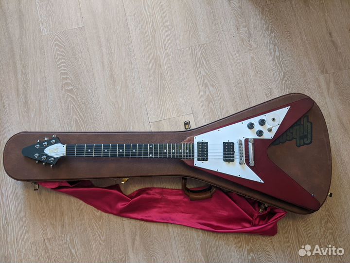 Электрогитара Gibson Flying V оригинал