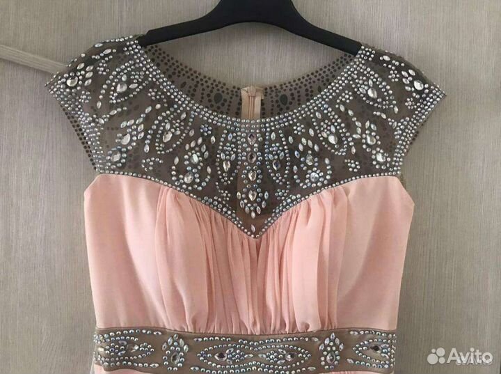 Платье вечернее