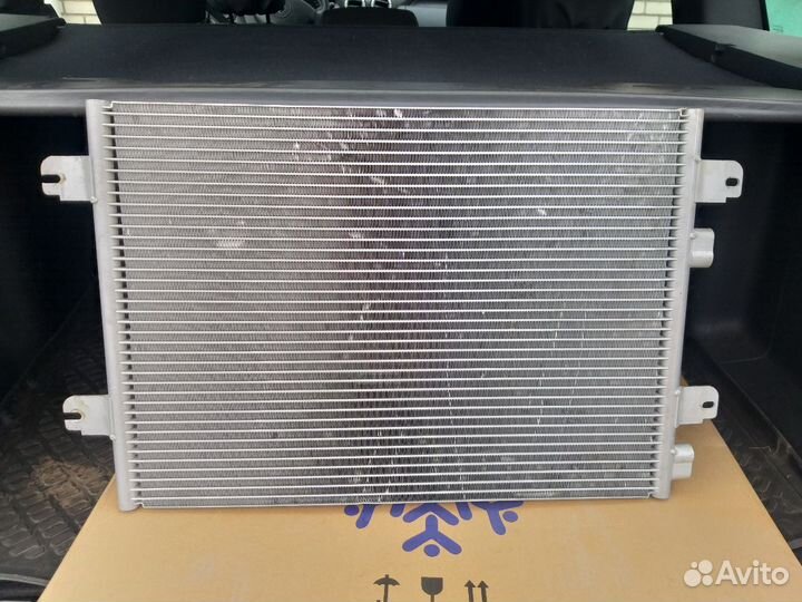Радиатор кондиционера Renault Duster