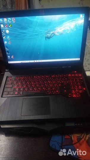 Ноутбук asus