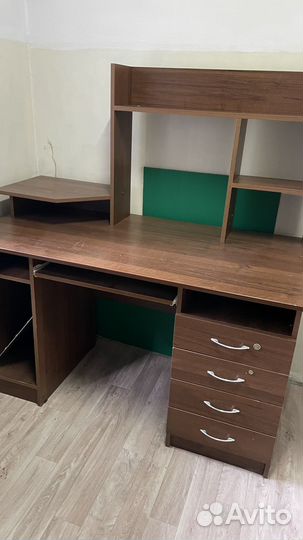 Компьютерный стол