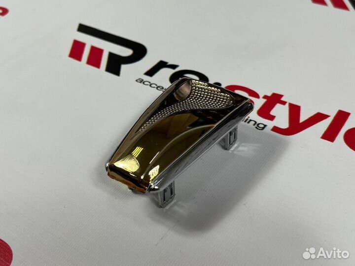 Эмблема решетки радиатора Toyota Premio 260 S2014