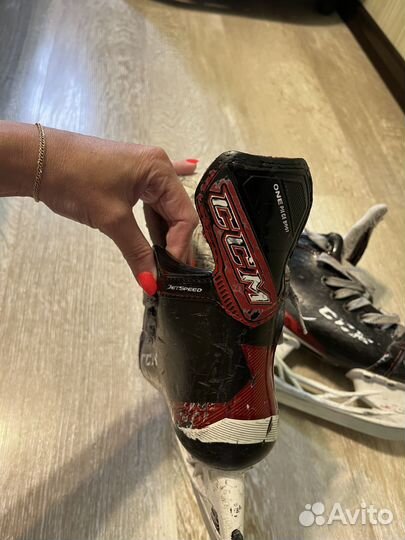 Коньки хоккейные ccm
