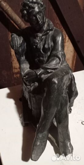 Статуэтка Пушкин в кресле. Неймарк. Силумин