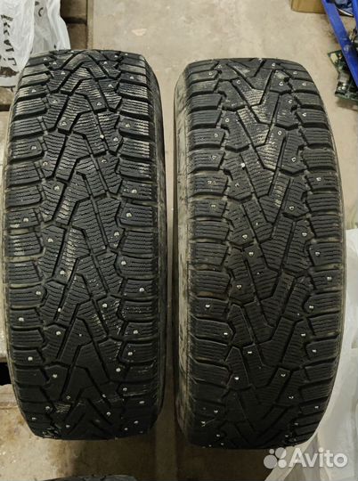 Pirelli Ice Zero 215/60 R16