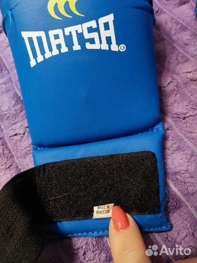 Боксерские перчатки