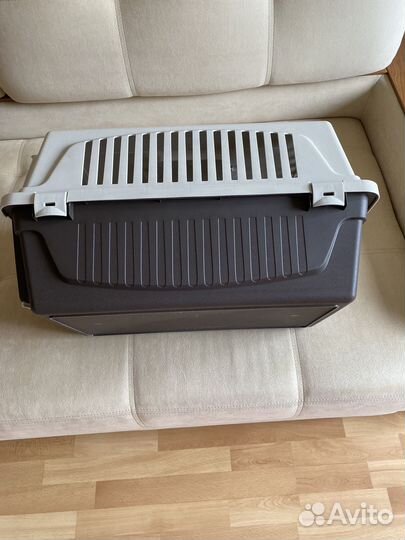 Переноска для животных пластиковая