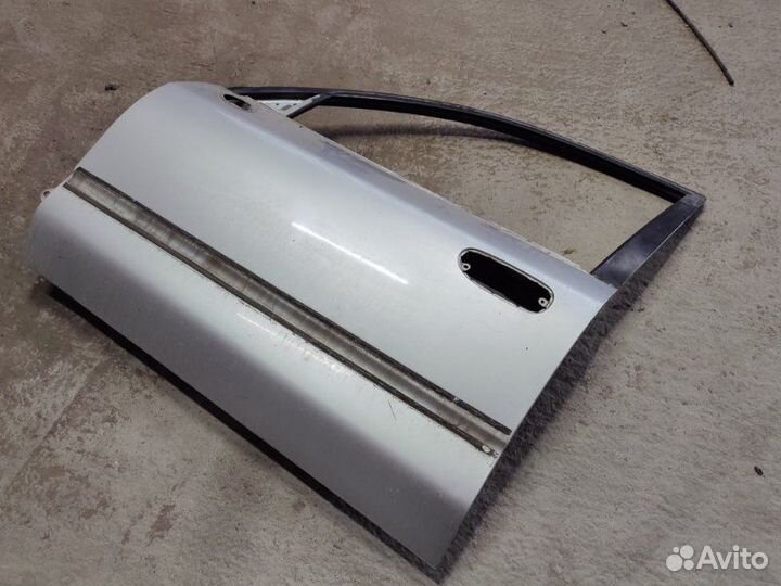 Дверь боковая передняя левая Mitsubishi Carisma