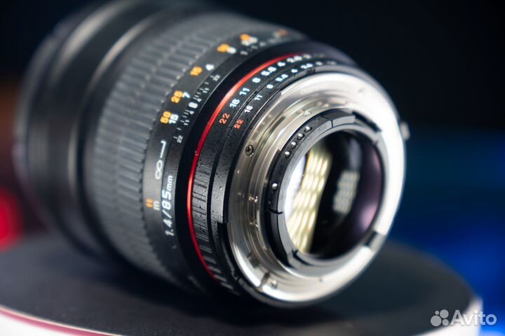 Объектив Samyang 85mm f/1.4 AS IF UMC AE