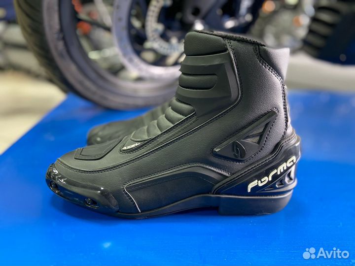 Мотоботы Forma axel