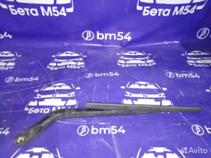 Дворник 5-й двери Toyota Corolla Spacio NZE121