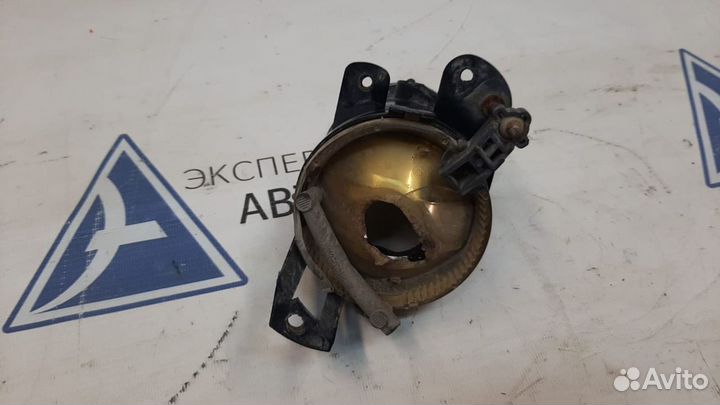 Фара противотуманная левая Volkswagen Passat, B6