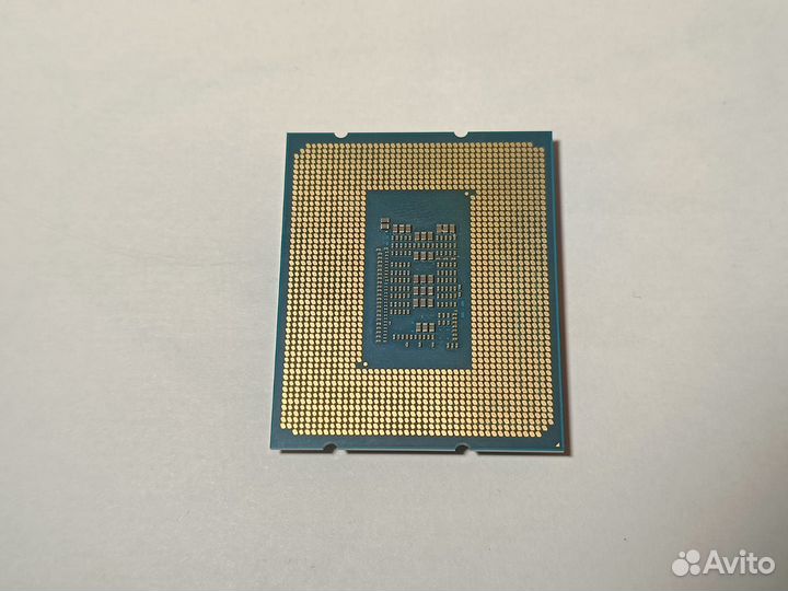 Процессор Intel i3 12100