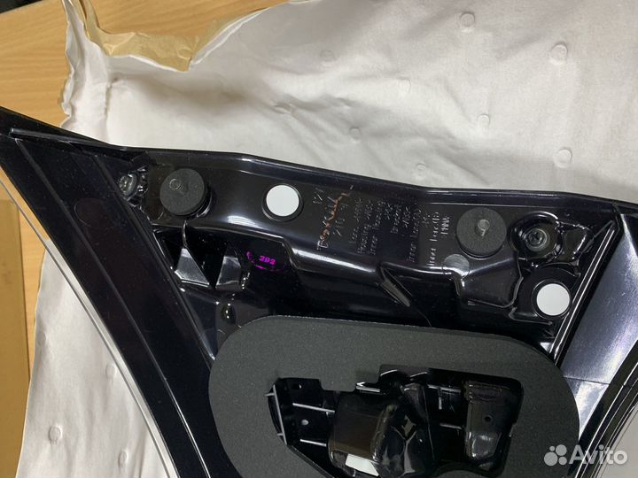 Фонарь задний левый Toyota RAV4 8159042032