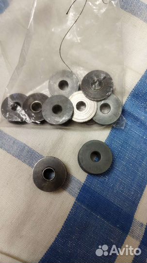 Шпульки к швейной машине