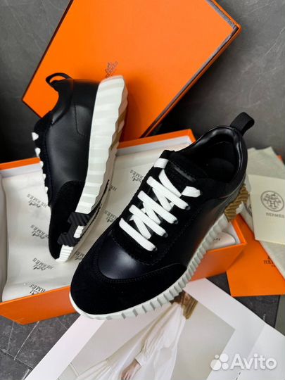 Женские кроссовки hermes