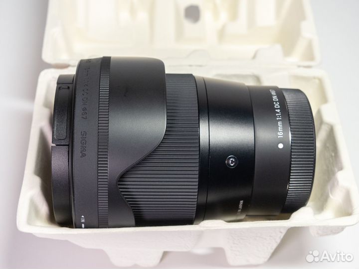 Объектив Sigma 16mm 1.4 DC DN для Canon EF-M
