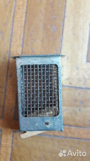 Цена за 2 шт. Клетка для пчелиной матки