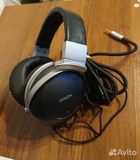 Denon AH-GC30, AH-D2000