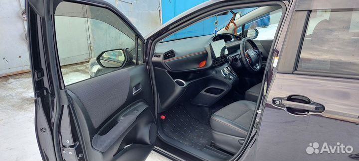 Toyota Sienta 1.5 CVT, 2018, 62 000 км