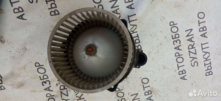 Моторчик вентилятора Hyundai Elantra