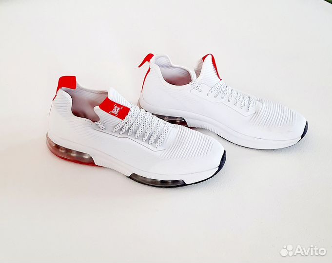 Кроссовки мужские 41 42 размер