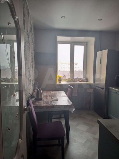 Доля в 3-к. квартире, 60 м², 8/9 эт.