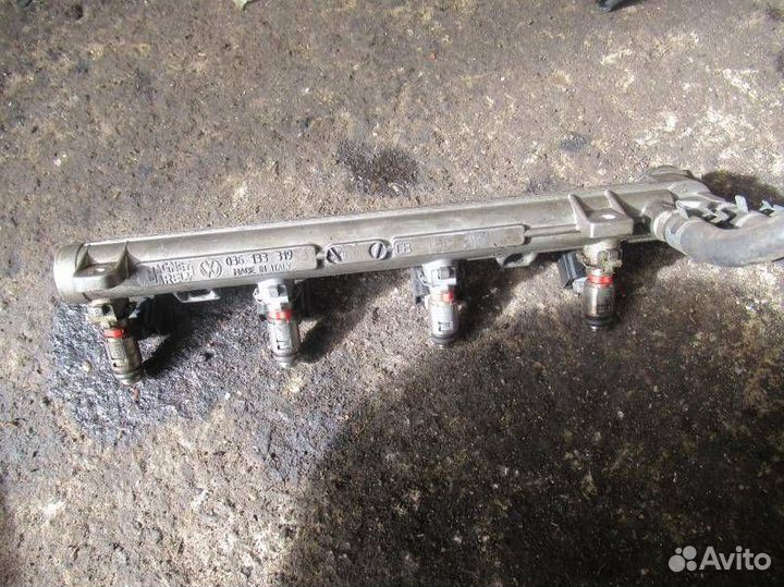 Форсунка топливная Volkswagen Golf 3 1999 036031C