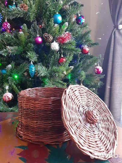 Корзина плетеная с крышкой