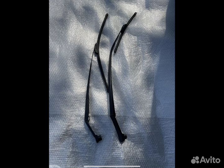 Mazda cx-7 Поводок стеклоочистителя дворник