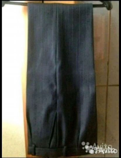 Школьный костюм + 2 рубашки + галстук