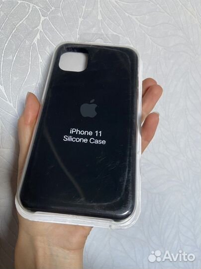 Чехол на iPhone 11
