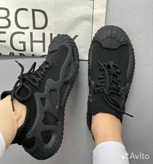 Кроссовки новые женские 36/41