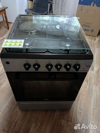 Газовая плита с электрической духовкой