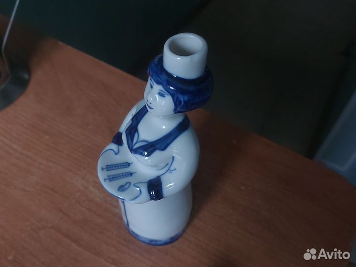 Статуэтка (бутылка) гжель
