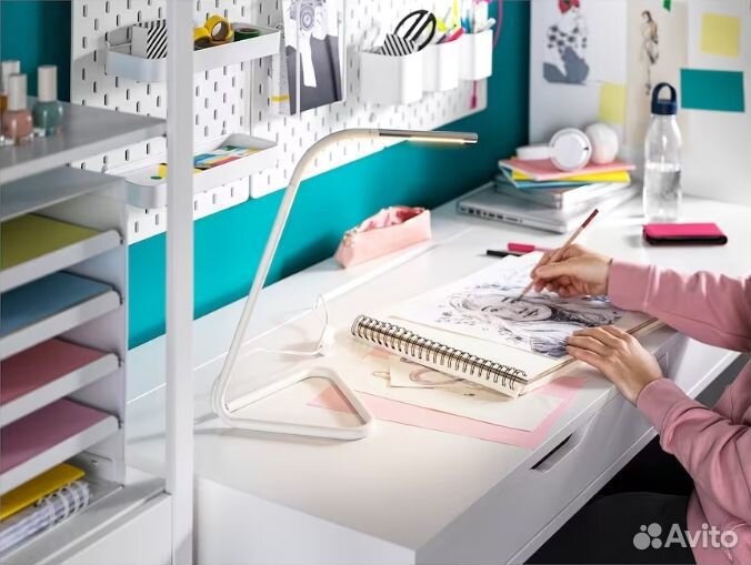 Письменный стол Алекс 132х58 Икеа