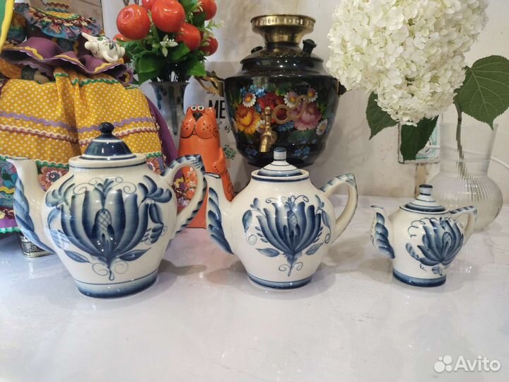 Набор чайников Гжель