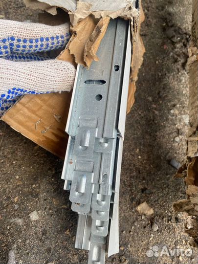 Т-образный профиль подвесной потолок