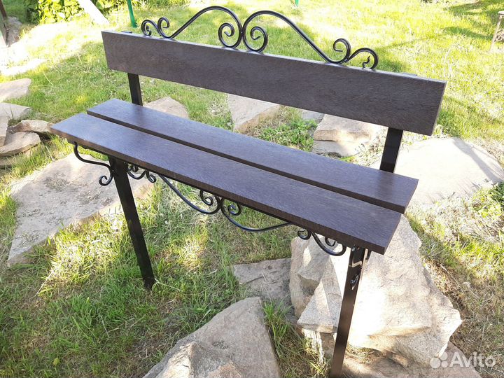 Столик и лавочка на кладбище, в наличии