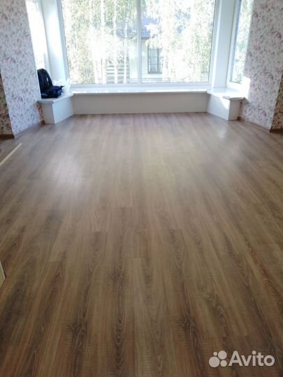 Укладка напольных покрытий