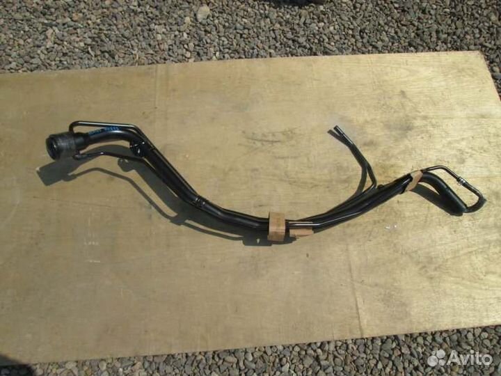 Горловина топливного бака Toyota Rav4 ACA31